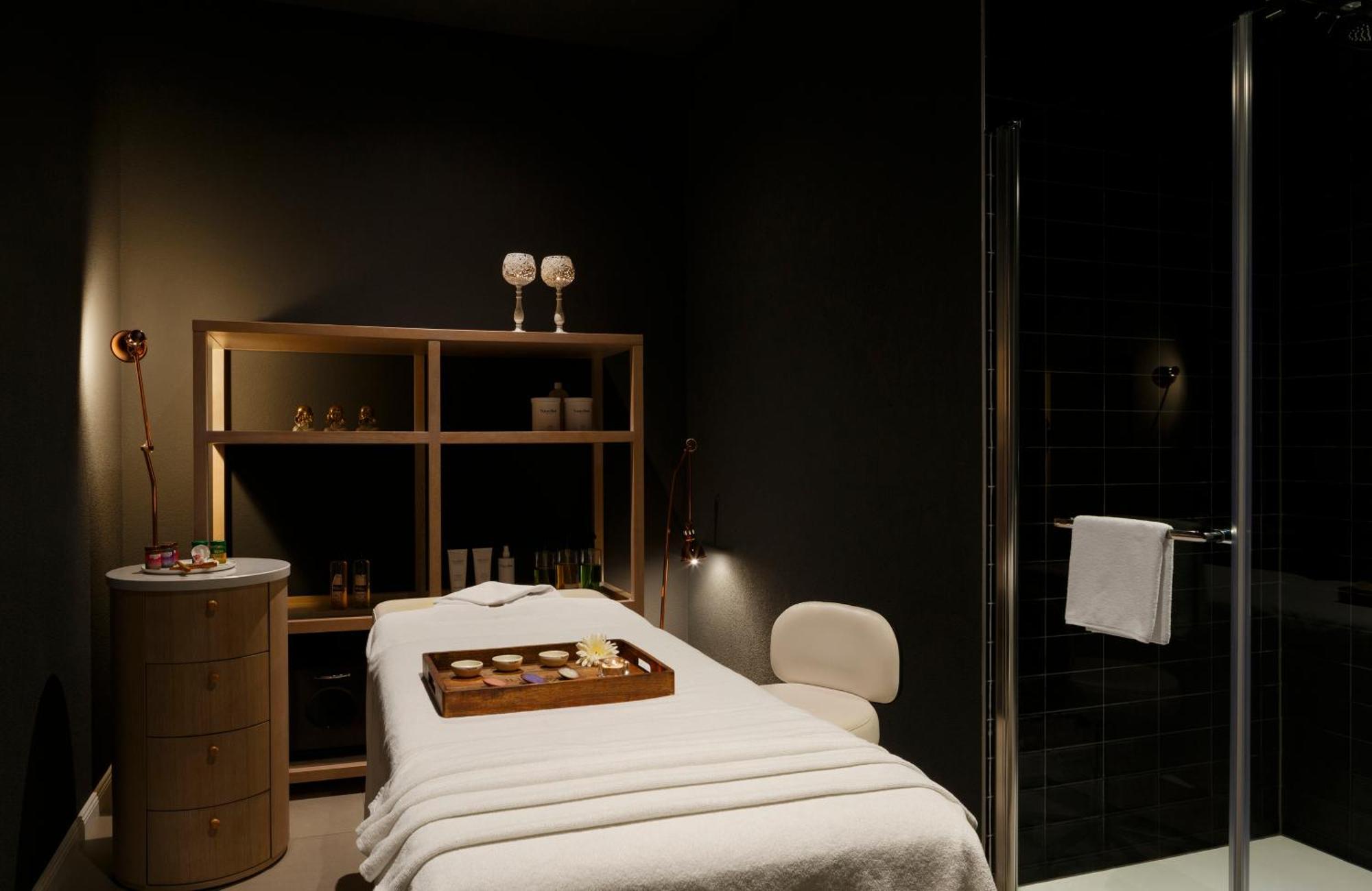 Bluesun Hotel Jadran Tucepi Exterior photo Treatment room at The Spa at The Standard East Village